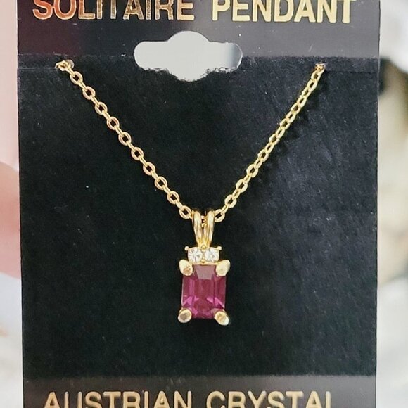 Purple Austrian Crystal Solitare Pendant Necklace Emerald Cut Gold Tone Delicate - Picture 1 of 5